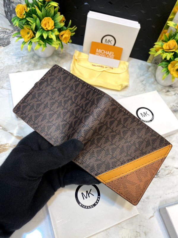 Michael Kors long wallet first copy V480 - Image 2