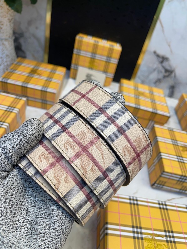 Buy Premium Golden Burberry Belts for men's first copy