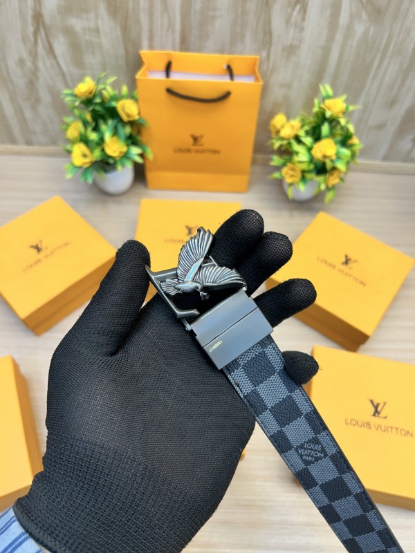 First Copy Luxury Reversible Eagle Buckle Belt Black/Brown - Image 4