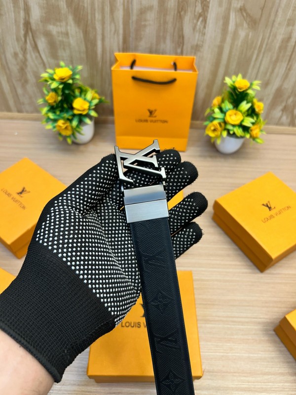 First Copy Luxury Reversible Buckle Belt Black & Brown - Image 3