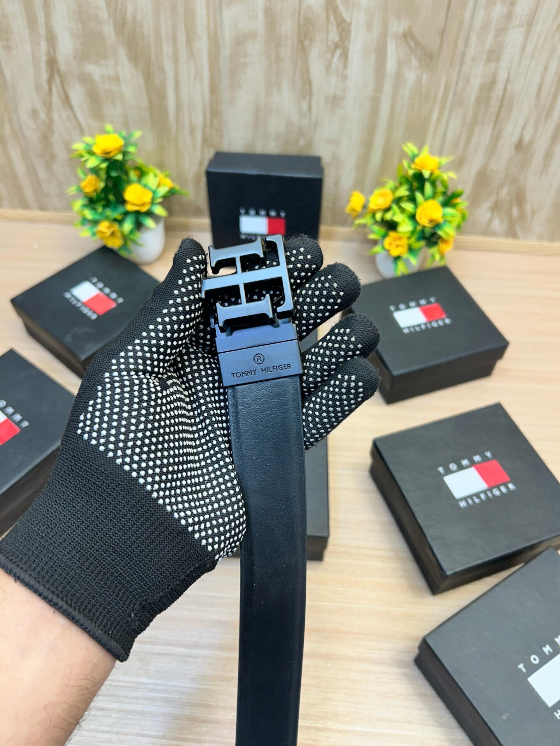 First Copy Tommy Hilfiger Reversible Buckle Belt - Image 2