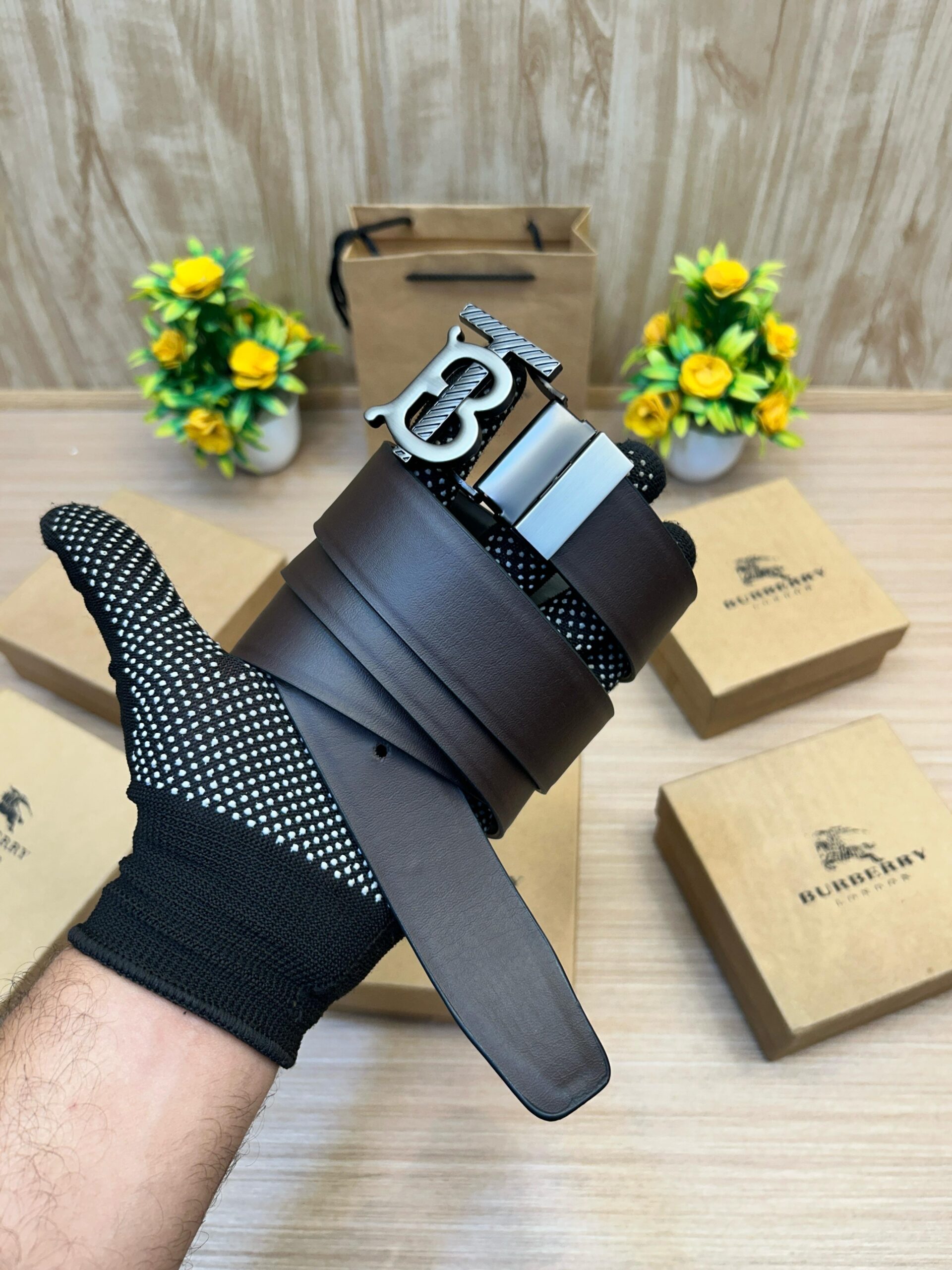 First Copy Burberry Embossed Strip Belt Reversible Buckle KS4