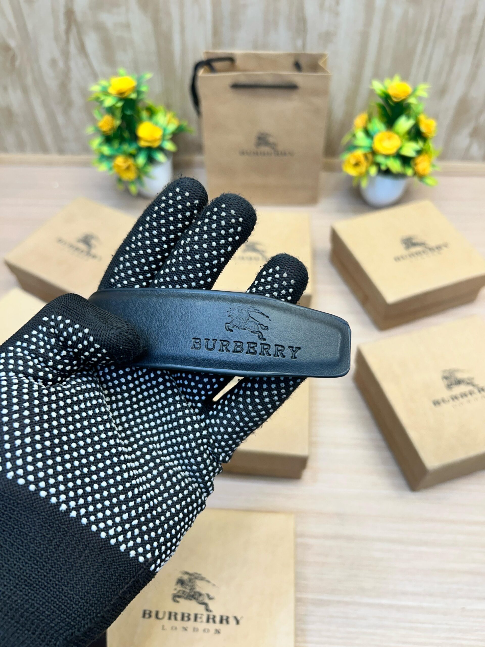 First Copy Burberry Embossed Strip Belt Reversible Buckle KS4 - Image 3