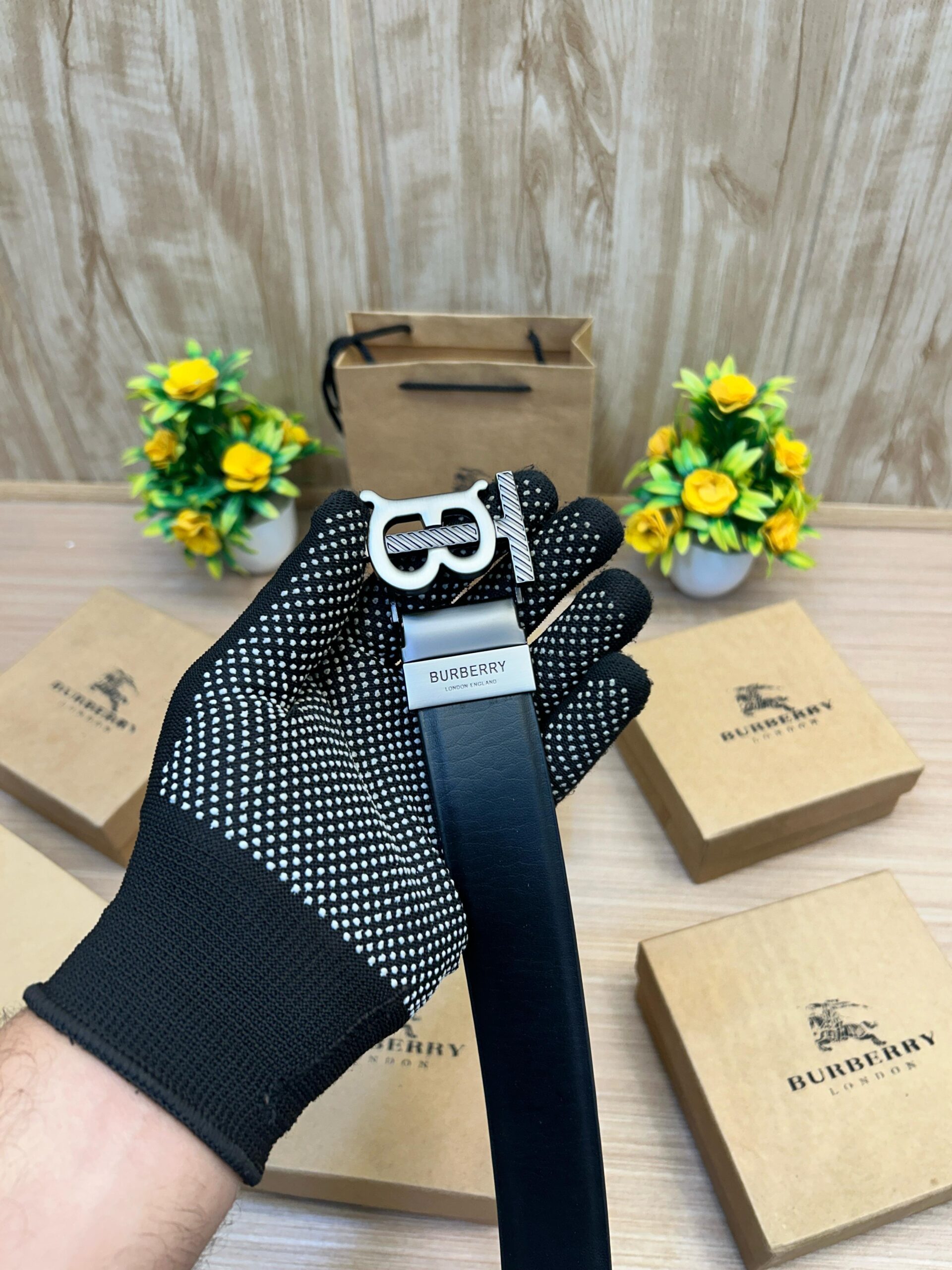 First Copy Burberry Embossed Strip Belt Reversible Buckle KS4 - Image 2