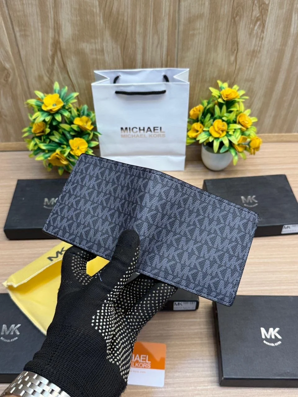 First copy Mich ael kors Wallet V864 - Image 3